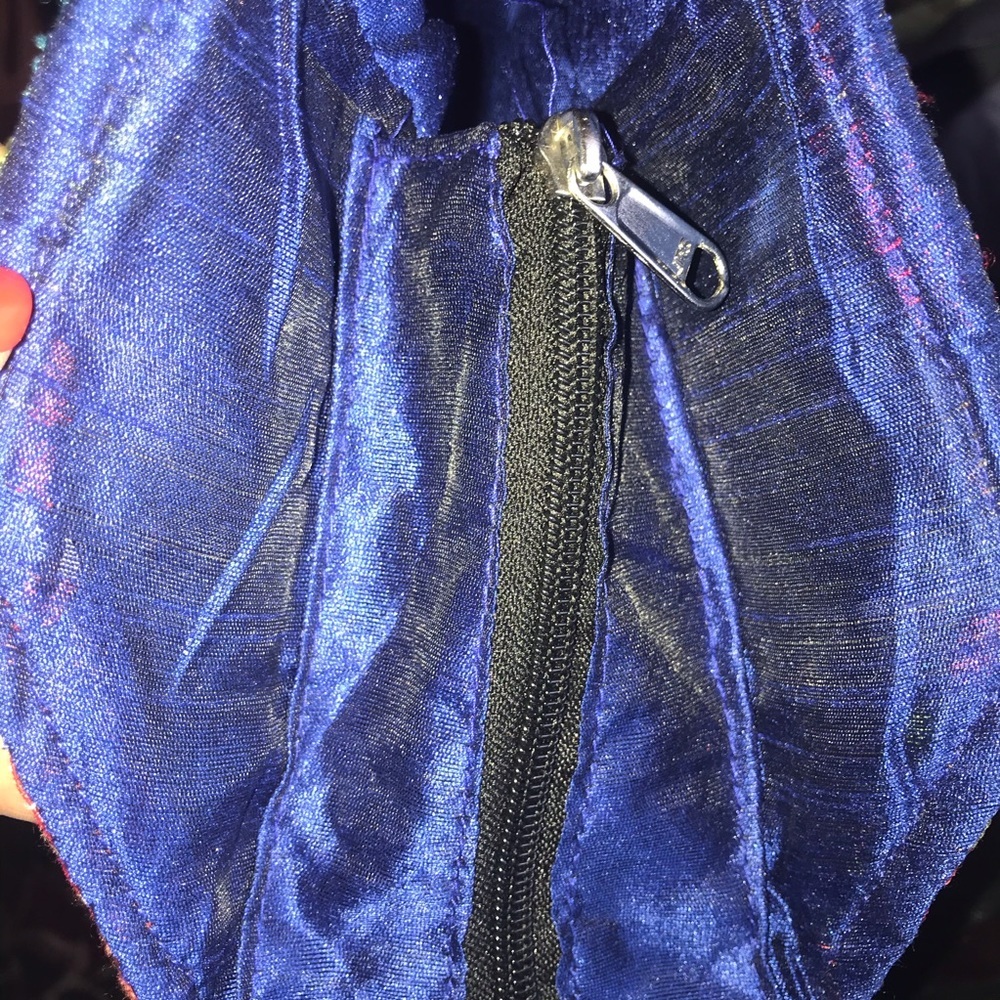 🌺Embroidered Purse - Picture 3 of 7